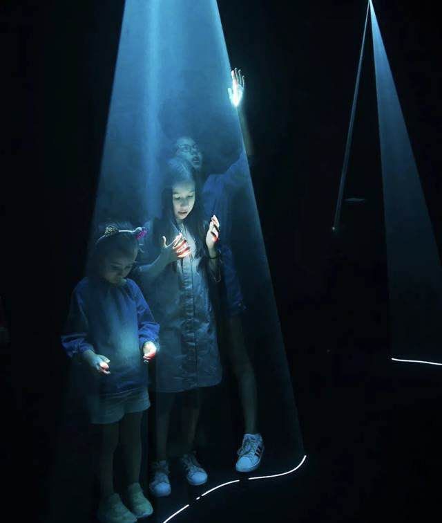 5月16–19日，广州展与您一同探索“光之界”光影艺术空间(图5)